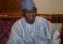 Cheikh Hamidou Kane : l’homme, la mémoire et le vertige de la modernité
